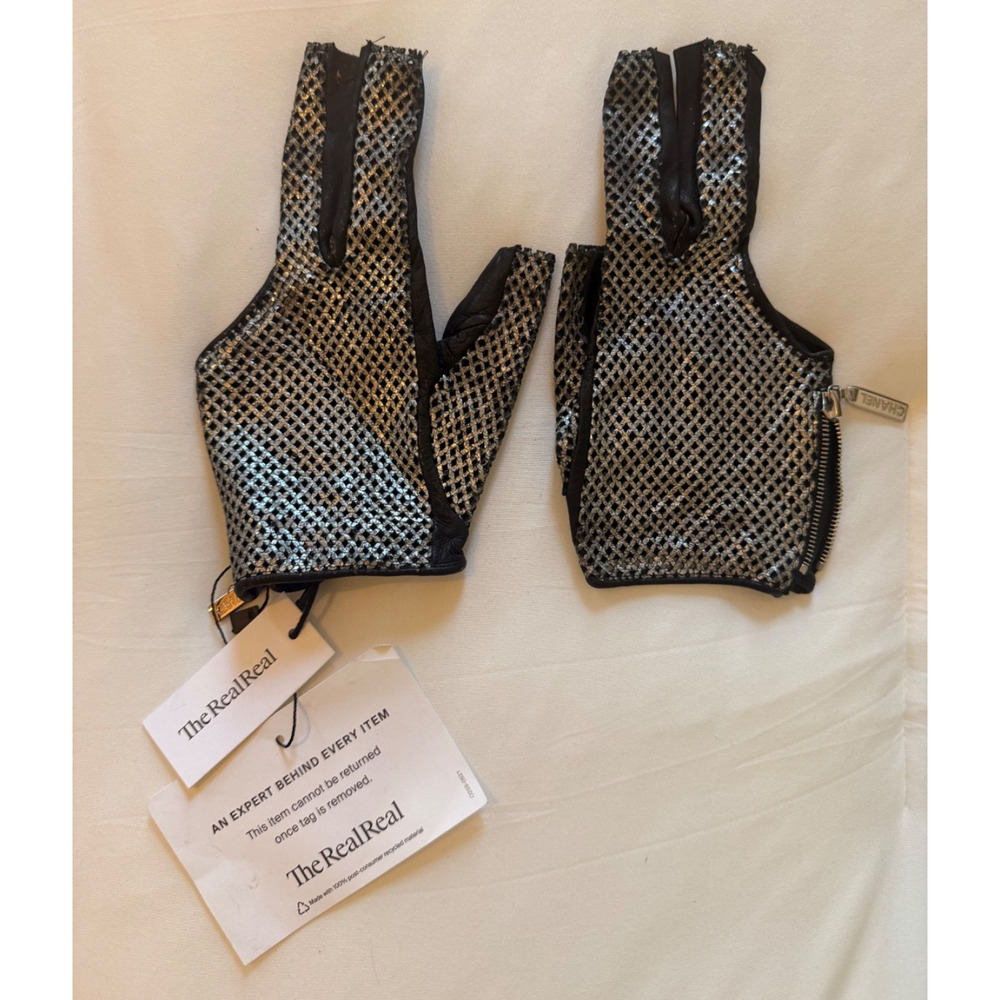 CHANEL fingerless gloves